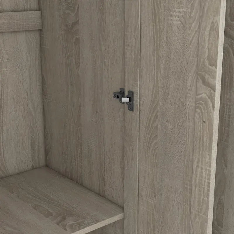 Armoire à 3 portes persiennes avec étagères