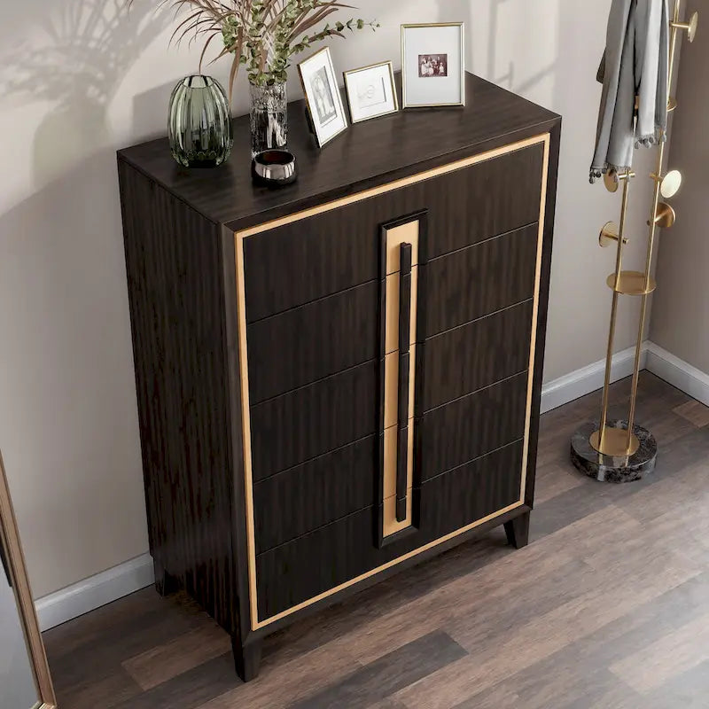 Commode moderne à 5 tiroirs en bois massif espresso Nyx Furniture of America